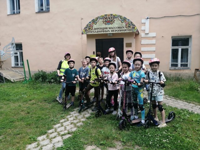 Фото из архива библиотеки-филиала № 4